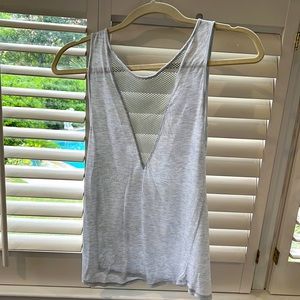 Alo yoga top